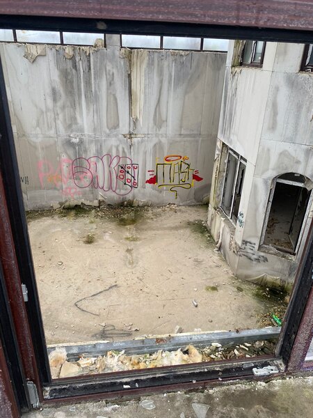 Snagov, proprietate ideala camin batrani sau locuinta, reducere mare pret.