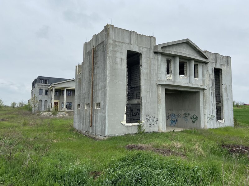 Snagov, proprietate ideala camin batrani sau locuinta, reducere mare pret.